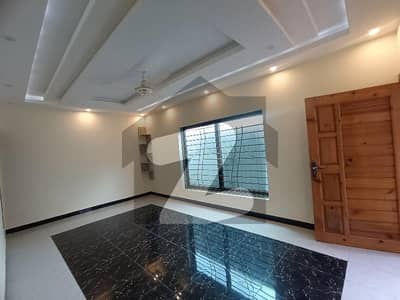 جناح آباد ایبٹ آباد میں 6 کمروں کا 7 مرلہ مکان 2.8 کروڑ میں برائے فروخت۔