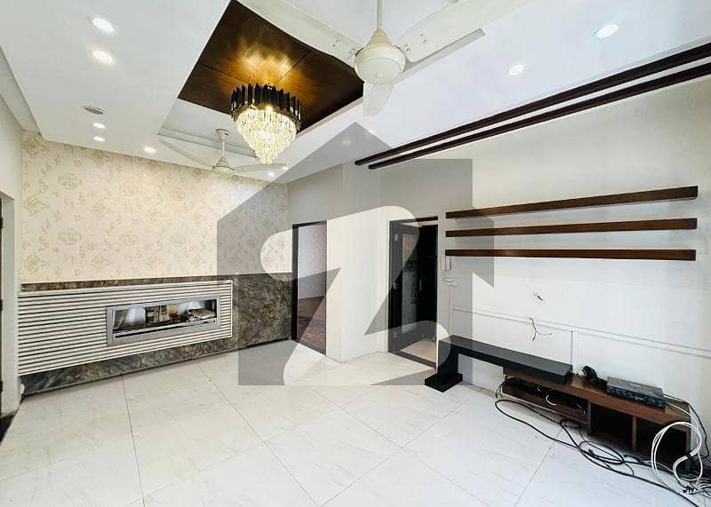 امپیریل گارڈن ہومز پیراگون سٹی,لاہور میں 5 کمروں کا 10 مرلہ مکان 4.0 کروڑ میں برائے فروخت۔
