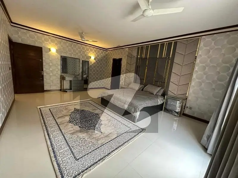 Prime Location DHA Phase 6 1000 Square Yards House Up For rent