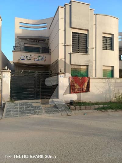 صائمہ لگژری ہومز کراچی میں 4 کمروں کا 10 مرلہ مکان 2.9 کروڑ میں برائے فروخت۔