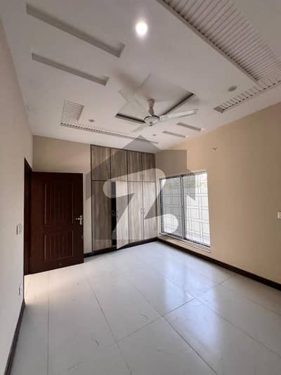 پارک ویو سٹی لاہور میں 4 کمروں کا 5 مرلہ مکان 1.75 کروڑ میں برائے فروخت۔