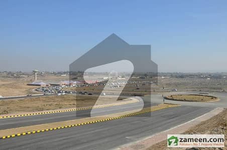 Exclusive Investment: Prestigious 20-Marla Plot on 70 Feet Road, DHA Phase 7 (Block -Q) with Established Infrastructure