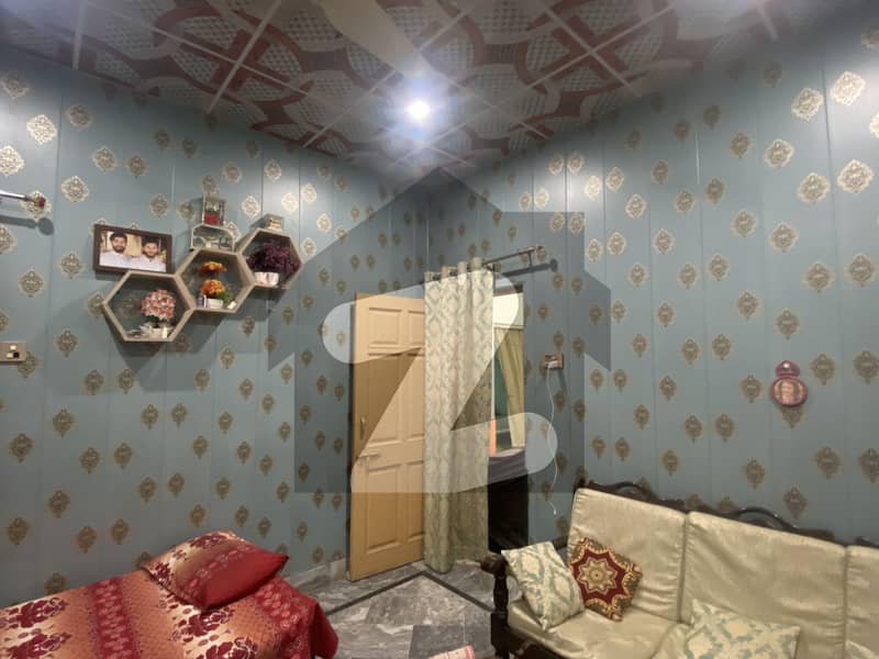 الہی آباد فیصل آباد میں 3 کمروں کا 4 مرلہ مکان 75.0 لاکھ میں برائے فروخت۔