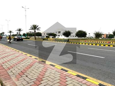 Prime Location 1 Kanal Pair Plot For Sale T-Block DHA Phase 8 Direct Owner Meeting