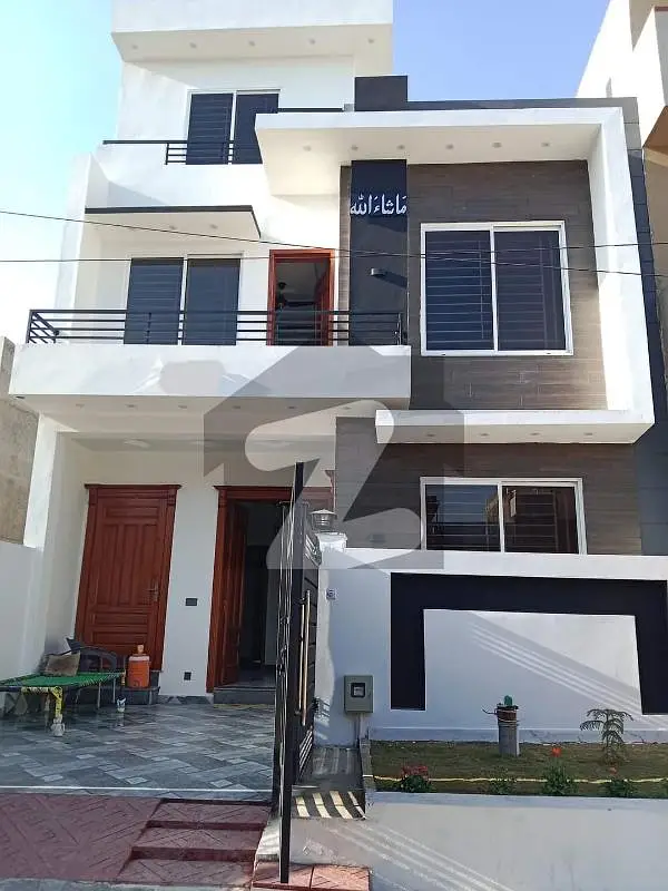 25/40(4Marla)Brand New Modren Luxury House Available For sale in G_14 Rent value 1. Lakh
