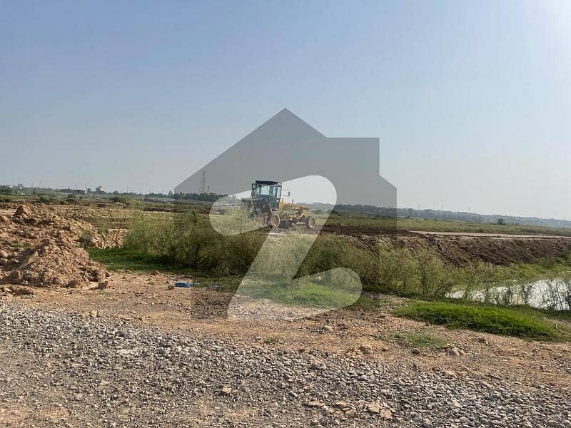 30x60 plot for sale main double road In I-12/1 level 2nd transfer plot