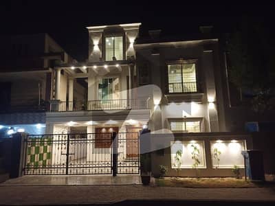 10 MARLA HOUSE FOR SALE IN CENTRAL BLOCK BAHRIA ORCHARD LAHORE