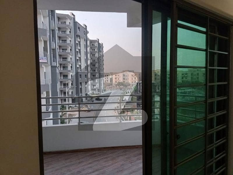 10 MARLA BRAND NEW LUXURY APARTMENT AVAILABLE FOR RENT IN ASKARI 11