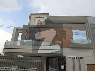 10 Marla brand new house available for rent bahria town Lahore