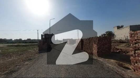 5 marla plot for sale in paragon city lahore