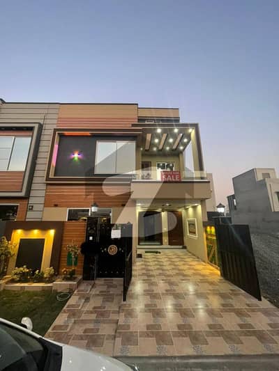 5 MARLA BEAUTIFUL BRAND NEW LUXRY HOUSE FOR SALE IN BB BLOCK SECTOR D BAHRIA TOWN LAHORE