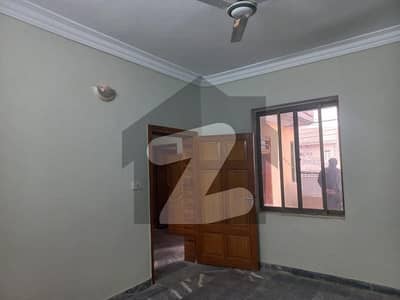 1Km corner house for sale in Hayatabad phase 3 8bads with bath VIP location
