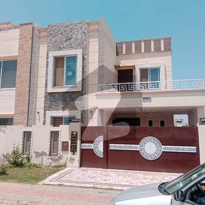 8 MARLA LUXURY BRAND NEW HOUSE FOR SALE AT MIAN BULEWARD OF 80 FEET IN LOW COST BLOCK C