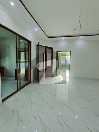 ایل ڈی اے ایوینیو ۔ بلاک جے ایل ڈی اے ایوینیو,لاہور میں 5 کمروں کا 10 مرلہ مکان 2.59 کروڑ میں برائے فروخت۔