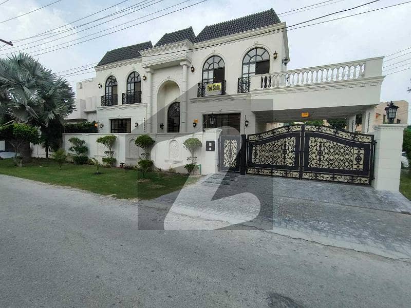 ڈی ایچ اے فیز 4 ڈیفنس (ڈی ایچ اے),لاہور میں 10 مرلہ مکان 6.5 کروڑ میں برائے فروخت۔