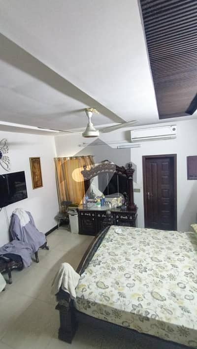 سبزہ زار سکیم لاہور میں 5 کمروں کا 10 مرلہ مکان 1.1 لاکھ میں کرایہ پر دستیاب ہے۔