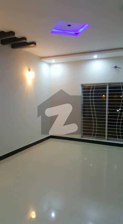 Prime Location Brand New 5 Marla Upper Portion Available For Rent In Lahore