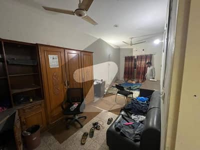 Room For Rent For Bachelor's job Holder Students
