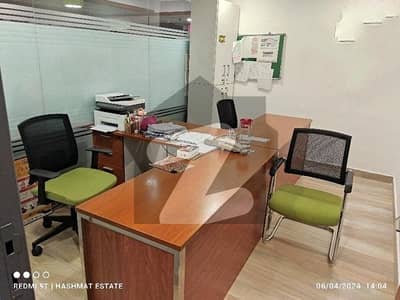 کلفٹن ۔ بلاک 9 کلفٹن,کراچی میں 3 کنال دفتر 67.5 لاکھ میں کرایہ پر دستیاب ہے۔