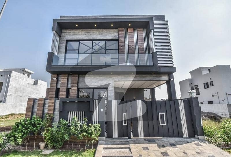 5 MARLA LUXURIOUS MODERATE HOUSE AVAILABLE FOR SALE MAIN ROAD 100 FOUT