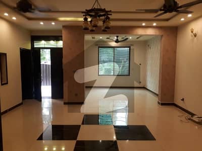 10 Marla VIP Brand New Type Full Tile Floor Full House For Rent In Abdalian Society
