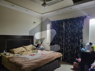 10 Marla Non Furnished House For Rent In Phase 5 DHA Lahore Prime Location