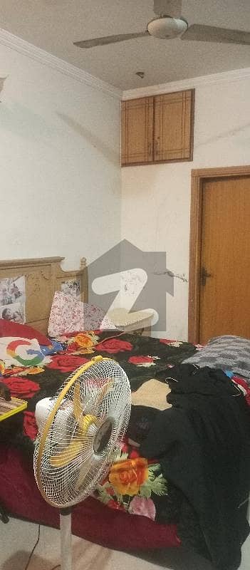 جوہر ٹاؤن فیز 2 - بلاک آر2 جوہر ٹاؤن فیز 2,جوہر ٹاؤن,لاہور میں 2 کمروں کا 6 مرلہ بالائی پورشن 45.0 ہزار میں کرایہ پر دستیاب ہے۔