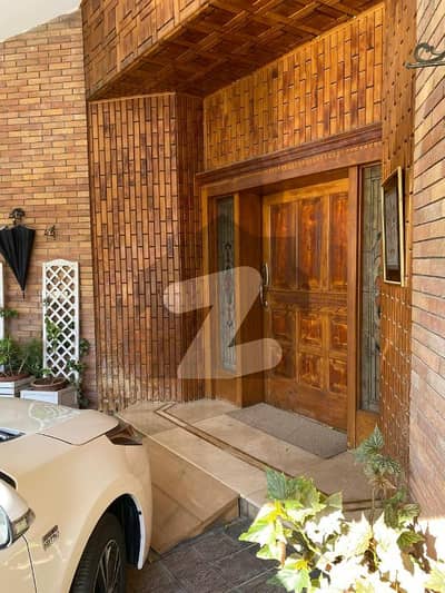 Luxury House On Extremely Prime Location Available For Rent In F11 Islamabad
