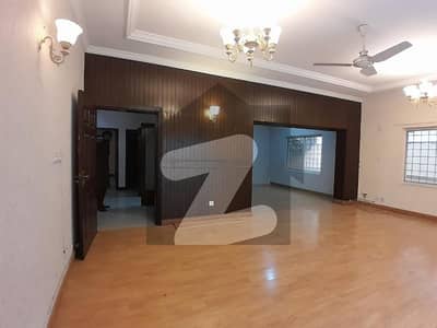 Brand New 4 Bedroom House Available In F-7 For Rent