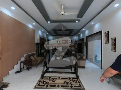 نارتھ ناظم آباد ۔ بلاک این نارتھ ناظم آباد,کراچی میں 6 کمروں کا 1 کنال مکان 12.5 کروڑ میں برائے فروخت۔