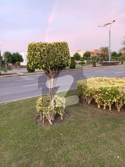 Bahria Orchard Plot No 252#H Possession Utility Paid Prime Location Plot For Sale