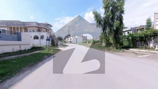 To sale You Can Find Spacious Residential Plot In F-15/2