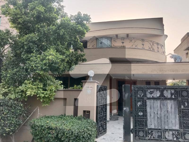 ڈی ایچ اے فیز 6 ڈیفنس (ڈی ایچ اے),لاہور میں 4 کمروں کا 10 مرلہ مکان 1.5 لاکھ میں کرایہ پر دستیاب ہے۔