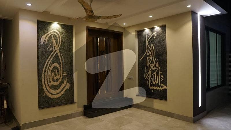 ویلینشیاء ہاؤسنگ سوسائٹی لاہور میں 5 کمروں کا 10 مرلہ مکان 5.15 کروڑ میں برائے فروخت۔