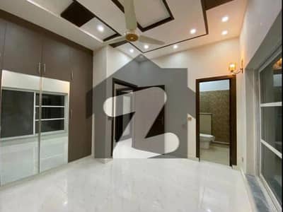 5 MARLA BEAUTIFUL HOUSE AVAILABLE FOR RENT IN DHA RAHBER 11 SECTOR 2 BLOCK N