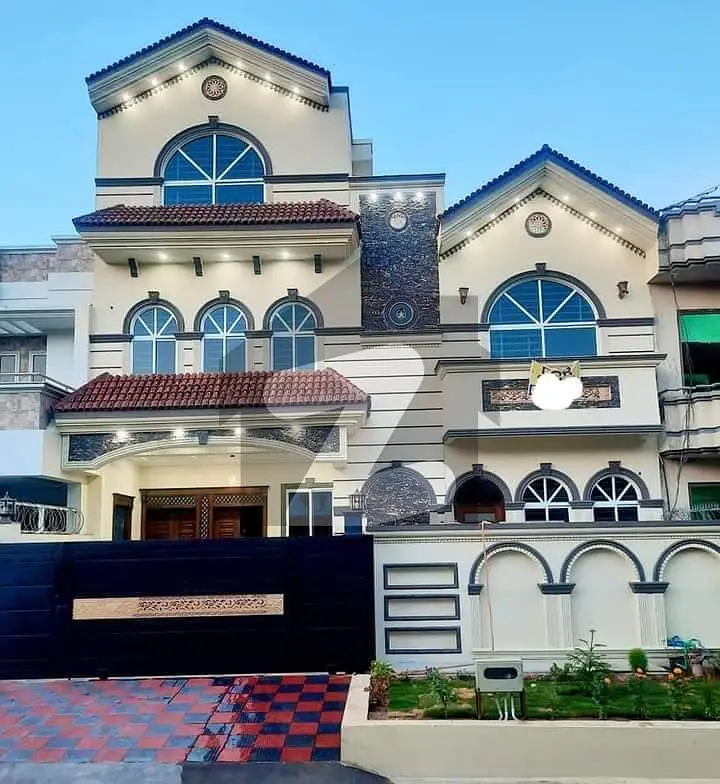35x70 Beautiful House For Rent in G-13 Islamabad