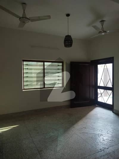 Beautiful First Floor For Rent Ideal Location I-10