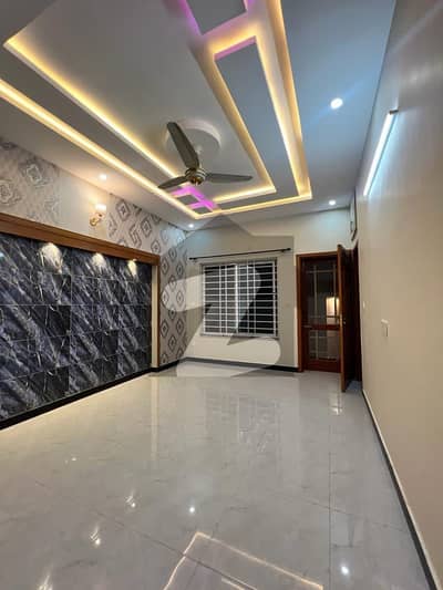 40x80 Full house available for rent G-14/4 Contact : 0333-6080434