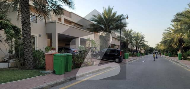 Quaid Villas 200sq Yd Close To Entrance Of BTK 3Bed One Unit Villas FOR SALE