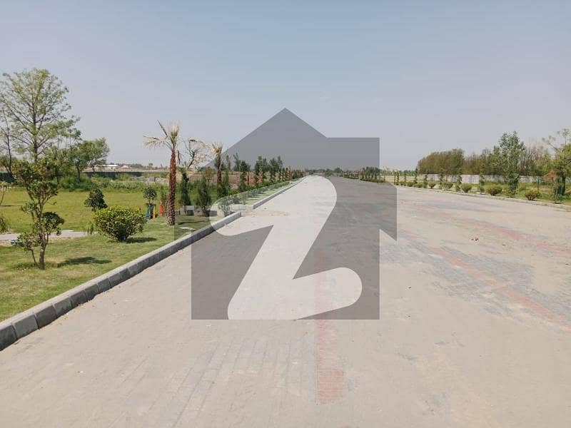 بیدیاں روڈ لاہور میں 4 کنال رہائشی پلاٹ 1.6 کروڑ میں برائے فروخت۔