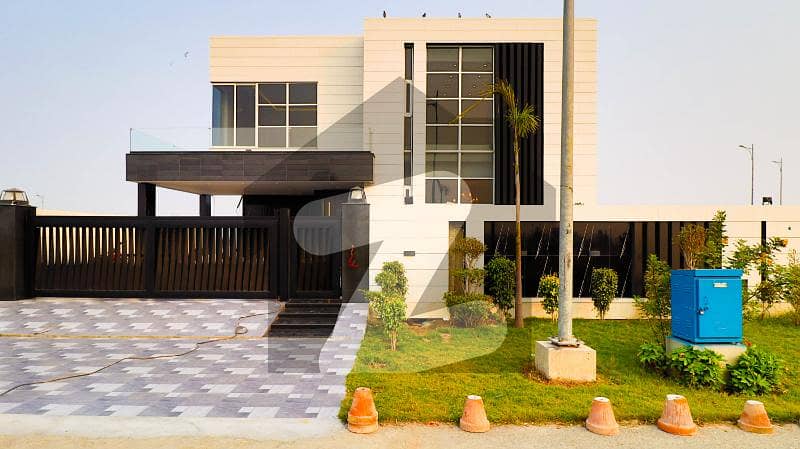 ڈی ایچ اے فیز 3 ڈیفنس (ڈی ایچ اے),لاہور میں 5 کمروں کا 1 کنال مکان 1.7 لاکھ میں کرایہ پر دستیاب ہے۔