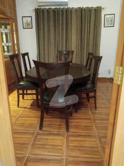 E-11/4 Size 10 Marla Beautiful triple storey House 7 Bed Attached Bath 2GATE Reasonable Rent