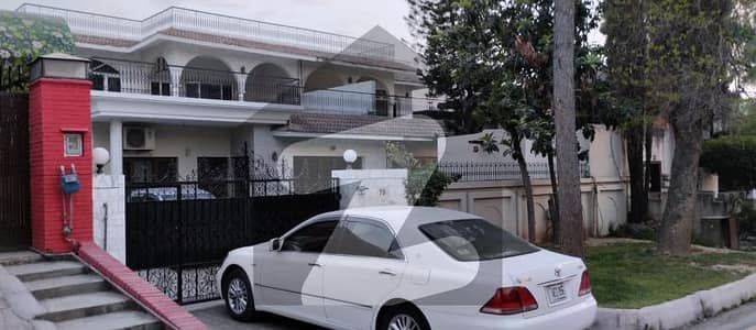 Old House For Sale Sector F 10 Size 1022 Square Yards 2 Kanals Beautiful Location