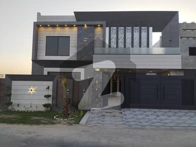 1 Kanal Prime Location House At 65 Feet Road Available For Sale