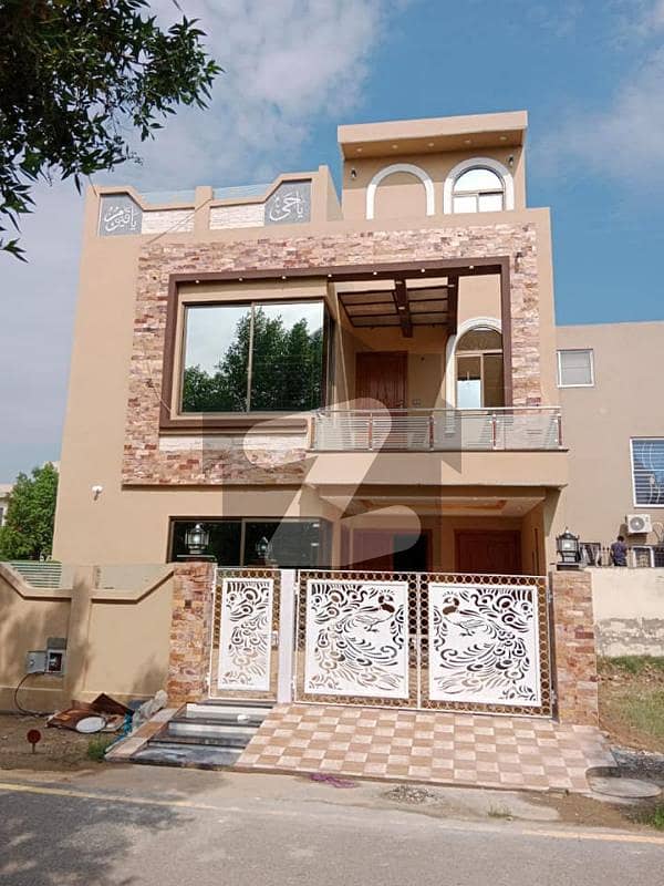 پام سٹی فیروزپور روڈ,لاہور میں 4 کمروں کا 5 مرلہ مکان 1.55 کروڑ میں برائے فروخت۔