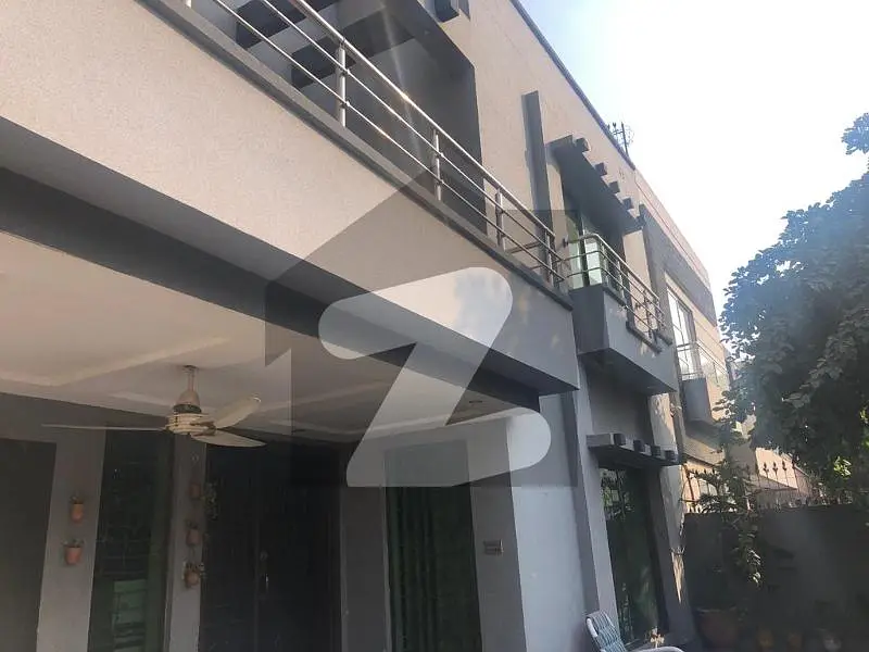 10 Marla House Rent At Very ideal Location In Gulbahar Block Sector C Bahria Town Lahore