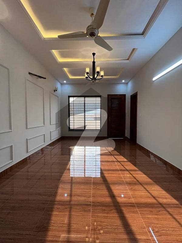 50x90 Upper Portion For Rent With 3 Bedrooms In E-11 Islamabad All Facilities Available Seprit