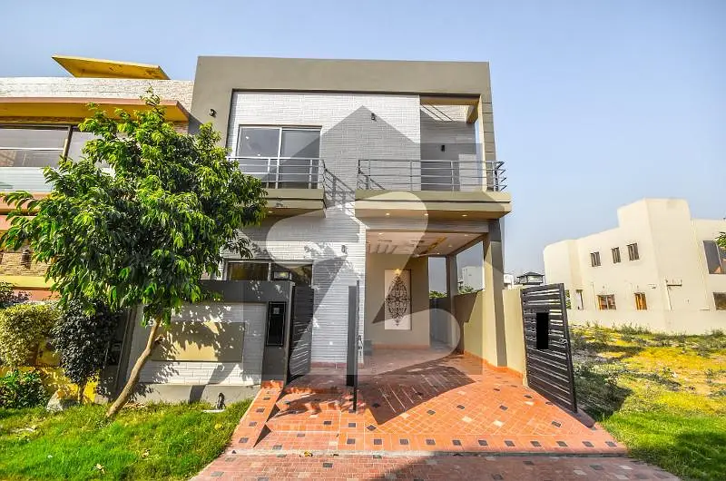 5 Marla New Modern Stylish Luxury House For Rent In DHA Phase 9 Town