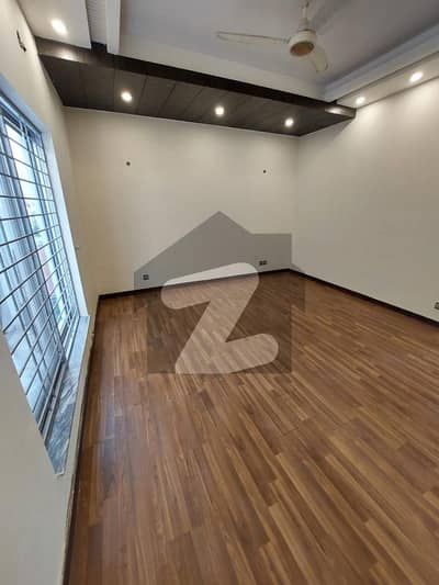 10 Marla Upper Portion For Rent In DHA Phase 4 -EE