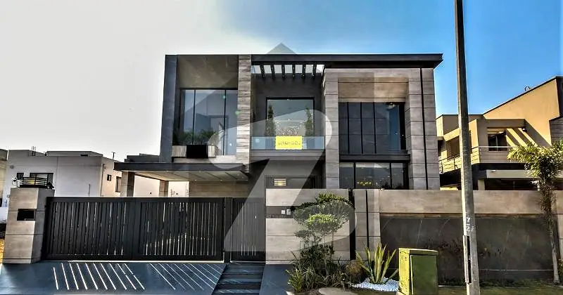 10 Marla Ultra Modern Design Stunning Villa Direct Approach Near Park For Sale